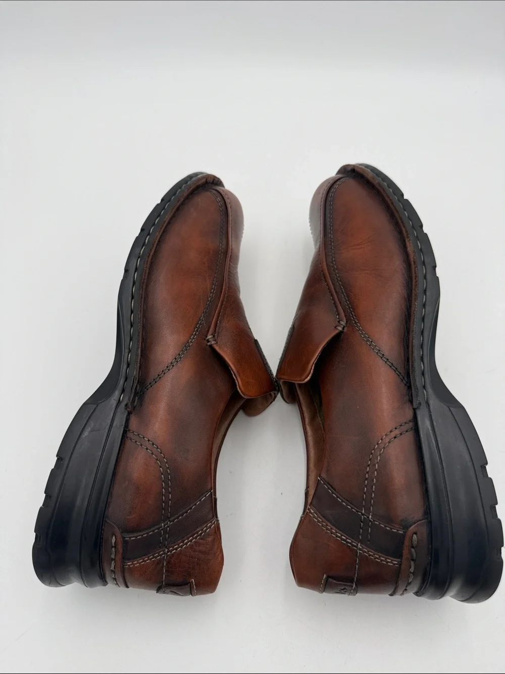 Clarks Men's Chestnut Brown Leather Slip-On 10M casual office comfort retro Y2K